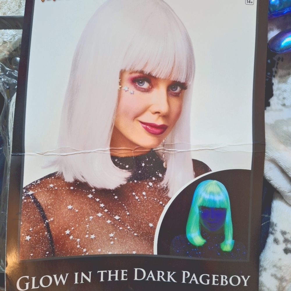 Glow in the dark pageboy wig